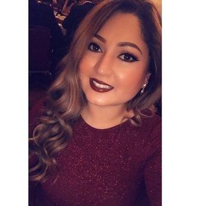 Meet your Posher, Adriana